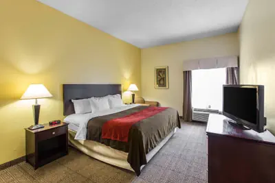Photo 5 - Comfort Inn & Suites Thomson