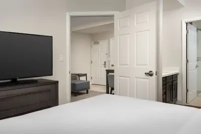 Photo 5 - Residence Inn by Marriott Phoenix Airport