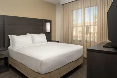 Photo 4 - Residence Inn by Marriott Phoenix Airport