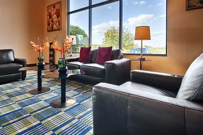 Photo 4 - SureStay Plus Hotel by Best Western Roanoke Rapids I-95
