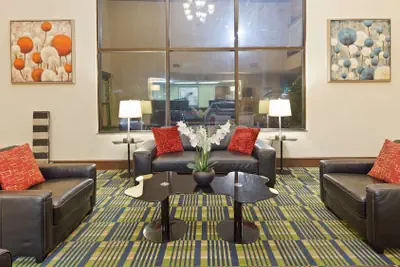 Photo 3 - SureStay Plus Hotel by Best Western Roanoke Rapids I-95