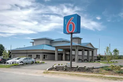 Photo 2 - Motel 6 Walton, KY - Richwood - Cincinnati Airport South