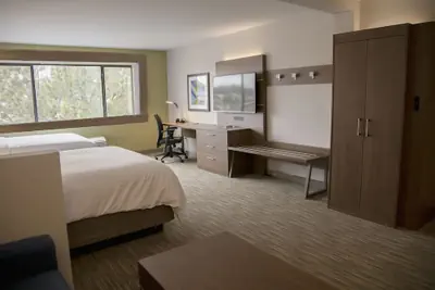 Photo 3 - Holiday Inn Express & Suites Colorado Springs North by IHG