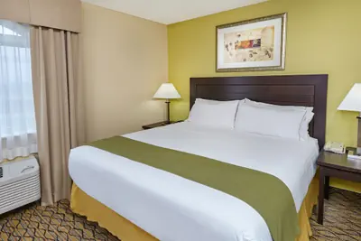 Photo 5 - Holiday Inn Express & Suites Chicago-Libertyville by IHG