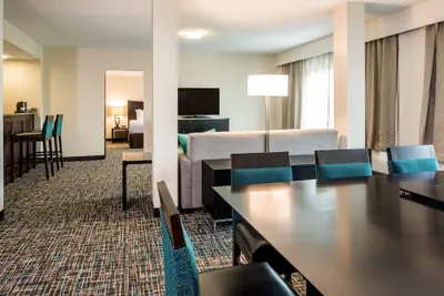 Photo 4 - Crowne Plaza Memphis Downtown by IHG