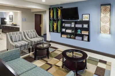 Photo 4 - Microtel Inn & Suites by Wyndham Greenville / Woodruff Rd