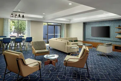 Photo 4 - Courtyard by Marriott Frederick