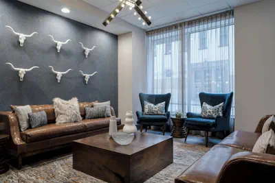 Photo 3 - Courtyard by Marriott Fort Worth Downtown/Blackstone