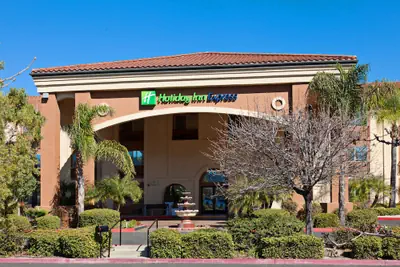 Photo 2 - Holiday Inn Express Temecula by IHG