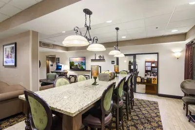 Photo 4 - Hampton Inn Mount Dora