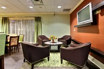Photo 2 - Hampton Inn Savannah-I-95/Richmond Hill