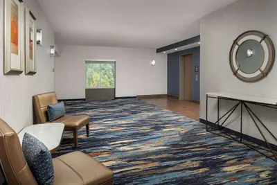 Photo 3 - Hampton Inn & Suites Alpharetta