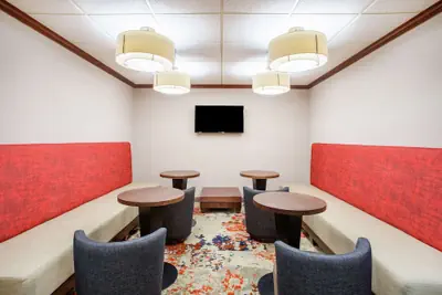 Photo 3 - Hampton Inn Boston/Marlborough