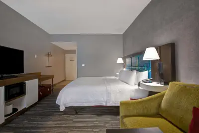 Photo 4 - Hampton Inn Olive Branch