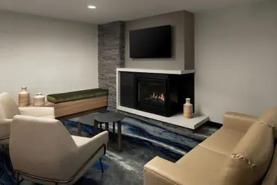 Photo 3 - Fairfield Inn & Suites by Marriott Lake Oswego