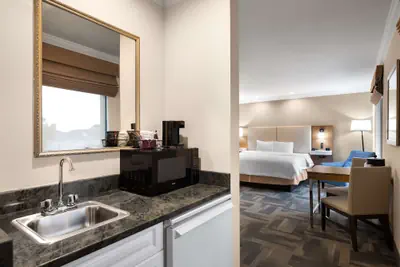 Photo 5 - Hampton Inn Charleston-North