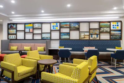 Photo 2 - Hampton Inn Charleston-North