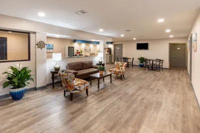 Photo 4 - Baymont by Wyndham Biloxi/Ocean Springs
