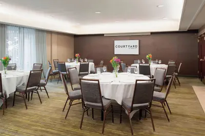 Photo 3 - Courtyard by Marriott Princeton
