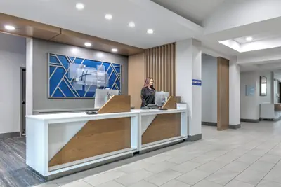 Photo 4 - Holiday Inn Express Hotel & Suites Winnie by IHG