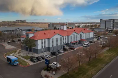 Photo 2 - AmericInn by Wyndham Denver Airport