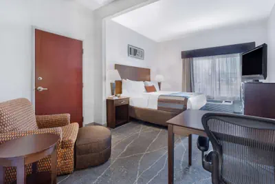 Photo 4 - Wingate by Wyndham Tinley Park