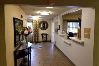 Photo 3 - Sonesta Simply Suites Dallas Galleria