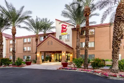 Photo 2 - Red Roof Inn PLUS+ Tempe - Phoenix Airport