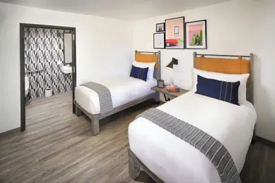 Photo 4 - voco The Tuxon by IHG