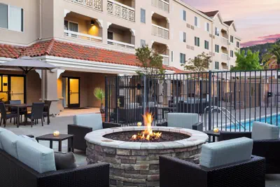 Photo 2 - Courtyard by Marriott Novato Marin/Sonoma