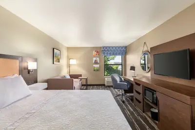 Photo 5 - Hampton Inn Tracy