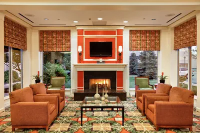 Photo 3 - Hilton Garden Inn Chicago / Oak Brook