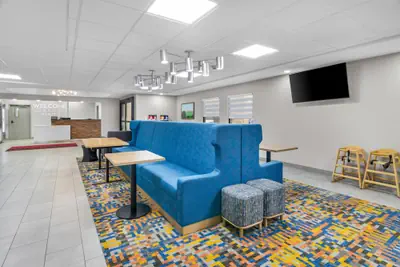 Photo 4 - Hampton Inn Portage