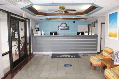 Photo 3 - Days Inn by Wyndham Franklin
