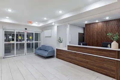 Photo 4 - Wingate by Wyndham Hattiesburg