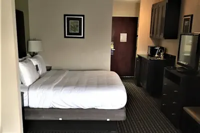 Photo 4 - Comfort Inn & Suites Asheboro East