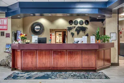 Photo 4 - Evergreen Inn and Suites