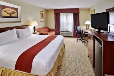 Photo 3 - Holiday Inn Express Breaux Bridge by IHG