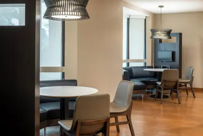 Photo 4 - Courtyard by Marriott Shreveport Airport
