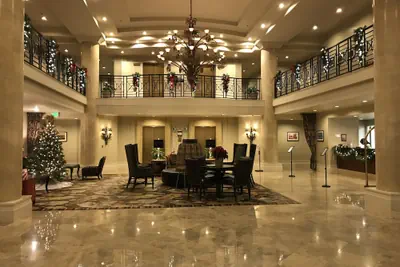 Photo 3 - The Paramount Hotel