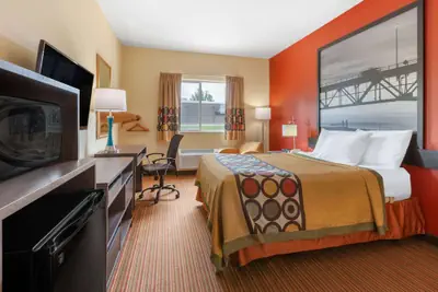 Photo 2 - Super 8 by Wyndham Big Rapids