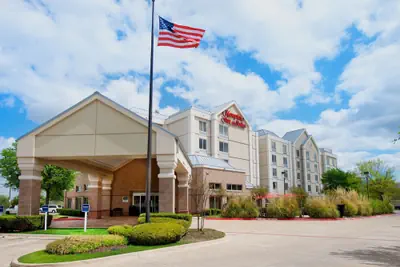 Photo 2 - Hampton Inn & Suites N. Ft. Worth-Alliance Airport
