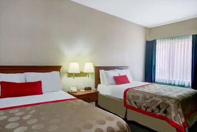 Photo 5 - Ramada by Wyndham Hawthorne LAX / LA Stadium