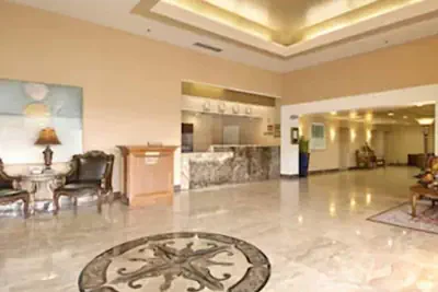 Photo 2 - Ramada by Wyndham Hawthorne LAX / LA Stadium