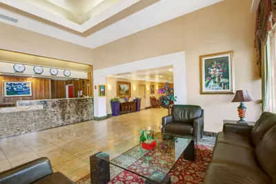 Photo 3 - Ramada by Wyndham Hawthorne LAX / LA Stadium