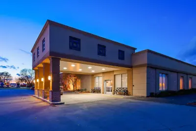 Photo 2 - Best Western Crossroads Of The Bluffs