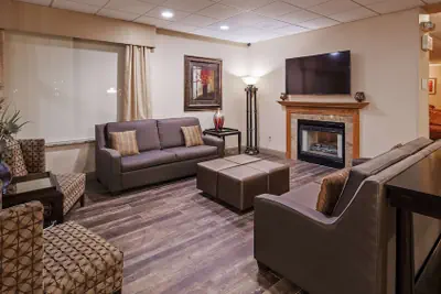 Photo 3 - Best Western Crossroads Of The Bluffs