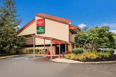 Photo 2 - Red Roof Inn Princeton - Ewing
