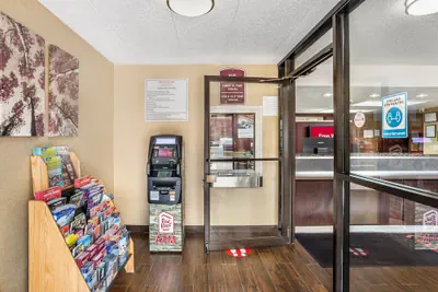 Photo 4 - Red Roof Inn Tinton Falls - Jersey Shore