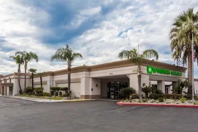 Photo 2 - Wyndham Garden Fresno Yosemite Airport